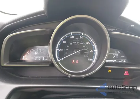 2019 Toyota Yaris Le z USA, uszkodzony, nr VIN 3MYDLBYV3KY507618